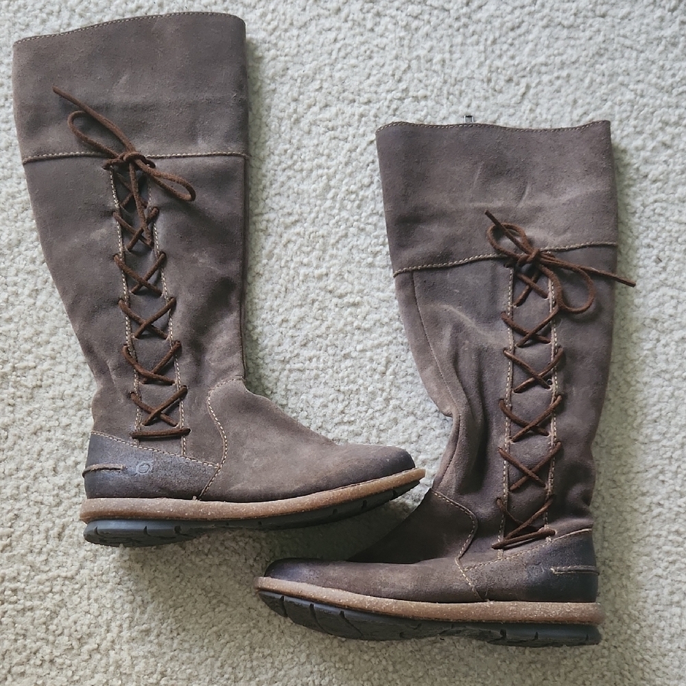 Brown Lace Up Boots with Knee-High Suede Finish